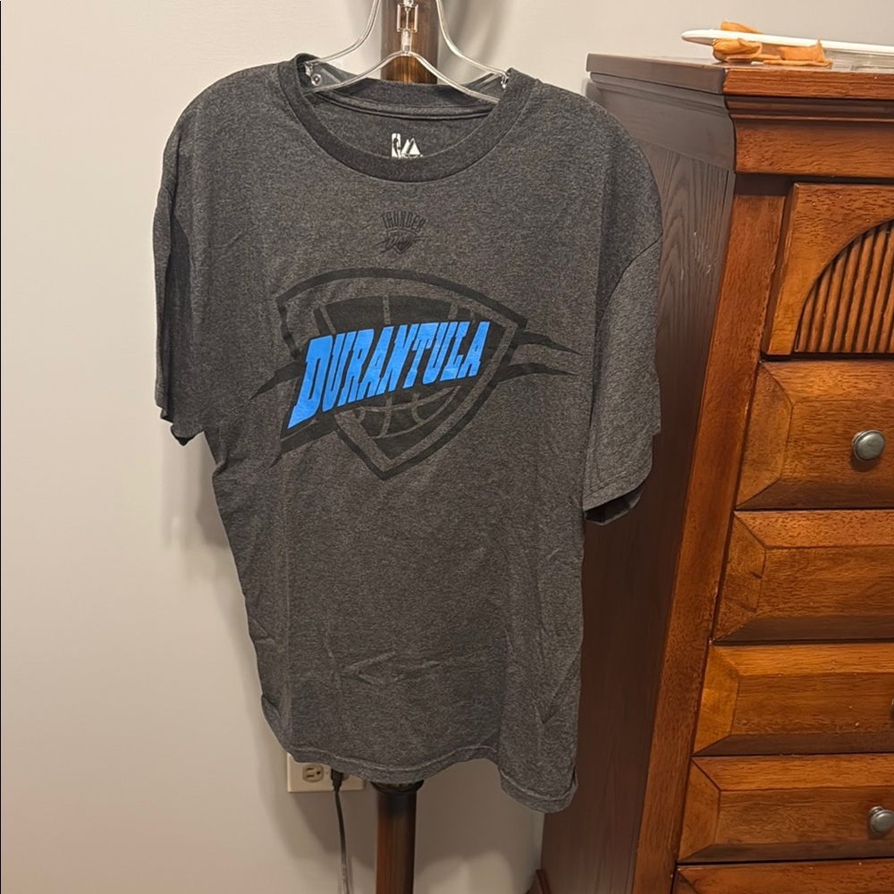 Majestic Charcoal Gray Graphic Tee with Blue Accents